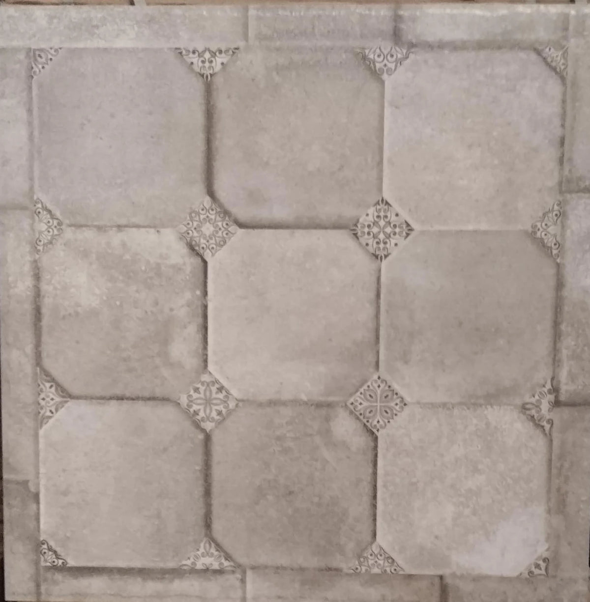 Chrome Avorio Motif 2x2 tile